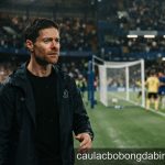 Khủng hoảng tại Chelsea: Xabi Alonso và bài toán phòng ngự sau 5 vòng đấu